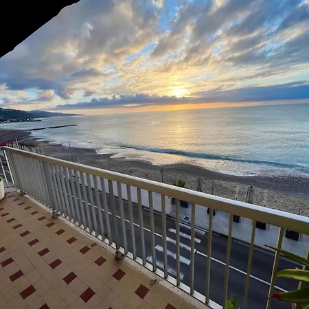 Waterfront Close Casino Apartamento Menton